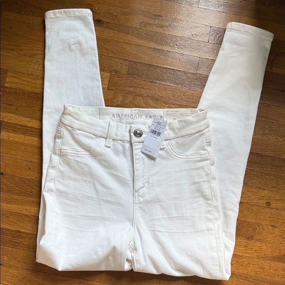 NWT American Eagle White Jeans